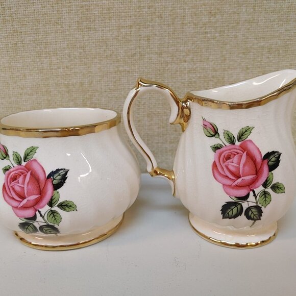 1970's Sadler Cream & Sugar Set, Sweet Rose Tea Time With Gold Trim, Porcelain - Picture 3 of 6